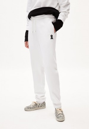 ARMEDANGELS AAIKE ICONIC CAPSULE Heavyweight Sweat Pants Regular Fit made of Organic Cotton Mix Bílé | GYWQZ6273