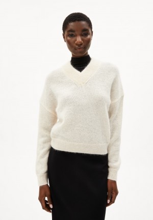 ARMEDANGELS ALBASAA MOHAIR Sweater Oversized Fit made of Mohair Wool Mix Oatmilk | OBPDQ1642