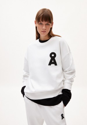 ARMEDANGELS SASHAA ICONIC CAPSULE Heavyweight Sweatshirt Relaxed Fit made of Organic Cotton Mix Bílé | MHQLJ3178