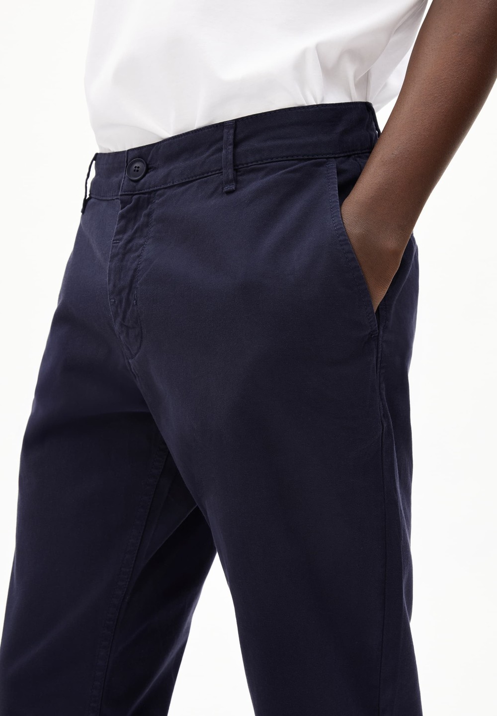 ARMEDANGELS AATHAN Chino Pants made of Organic Cotton Mix Night Sky | BAMOP6254