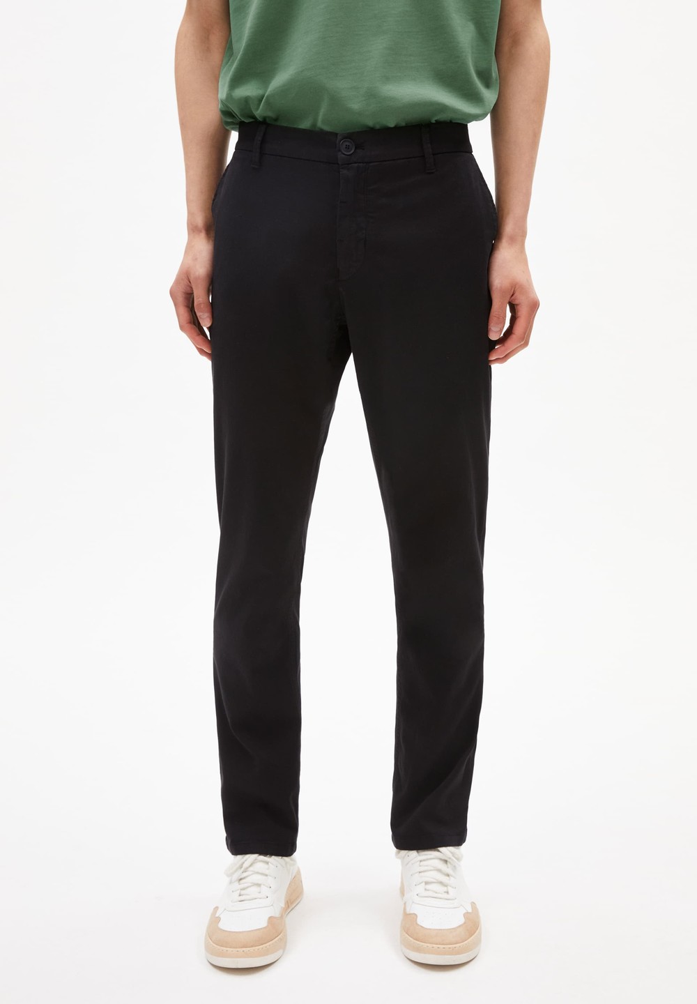 ARMEDANGELS AATO REGULAR Chino Pants Regular Fit made of Organic Cotton Mix Černé | PKYLW2178