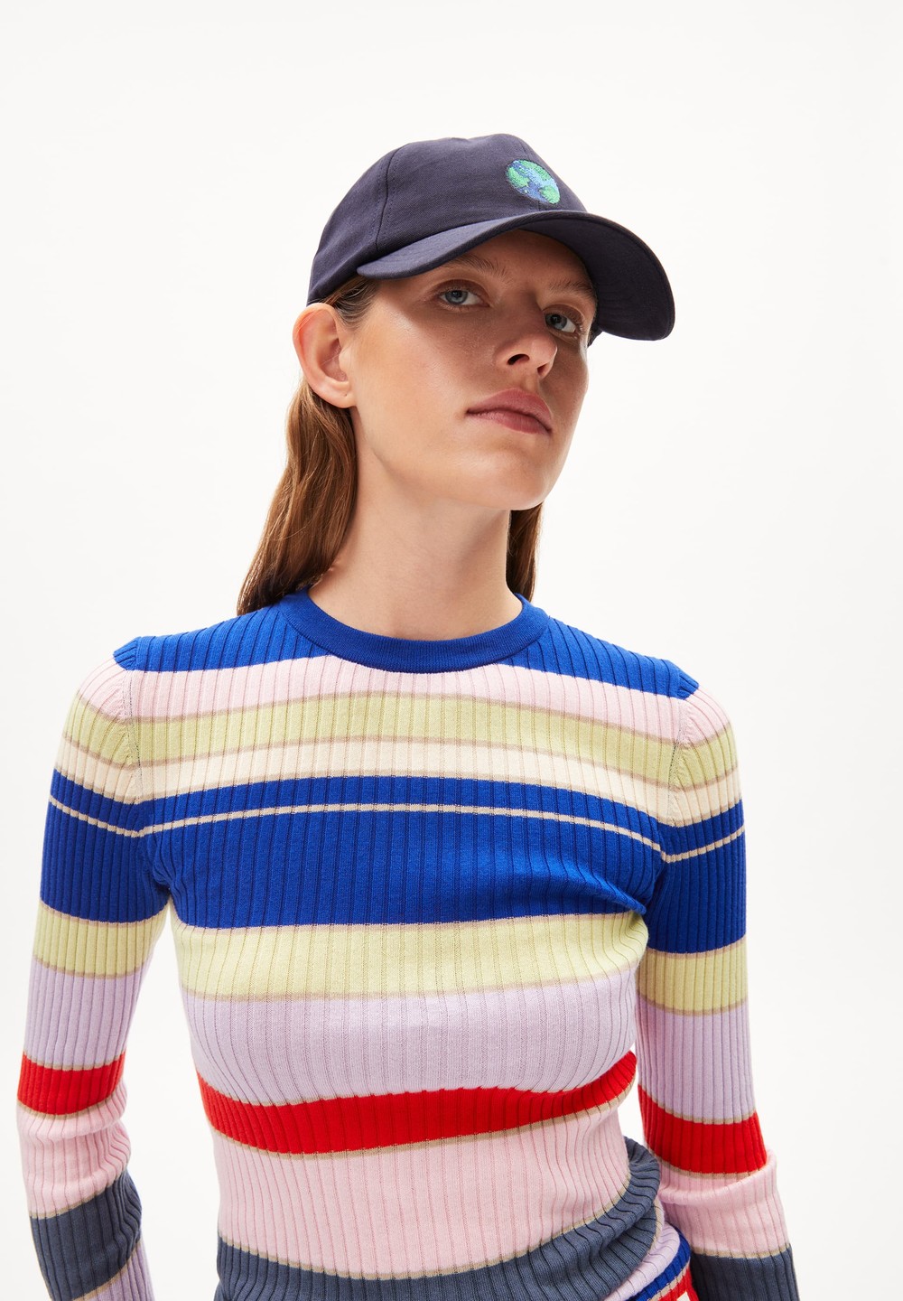 ARMEDANGELS ALAANIA COLLEGE STRIPE Sweater Slim Fit made of Organic Cotton Dynamo Blue-red Alert | RFNGK0481