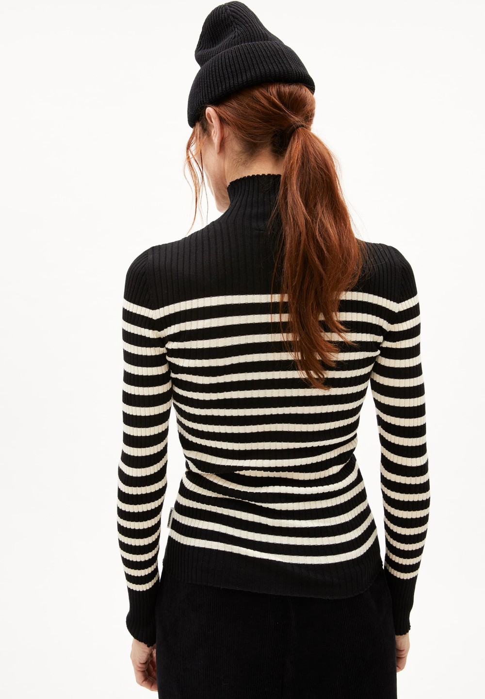 ARMEDANGELS ALAANIA PLACED STRIPES Sweater Slim Fit made of Organic Cotton Black-oatmilk | MSANJ3760