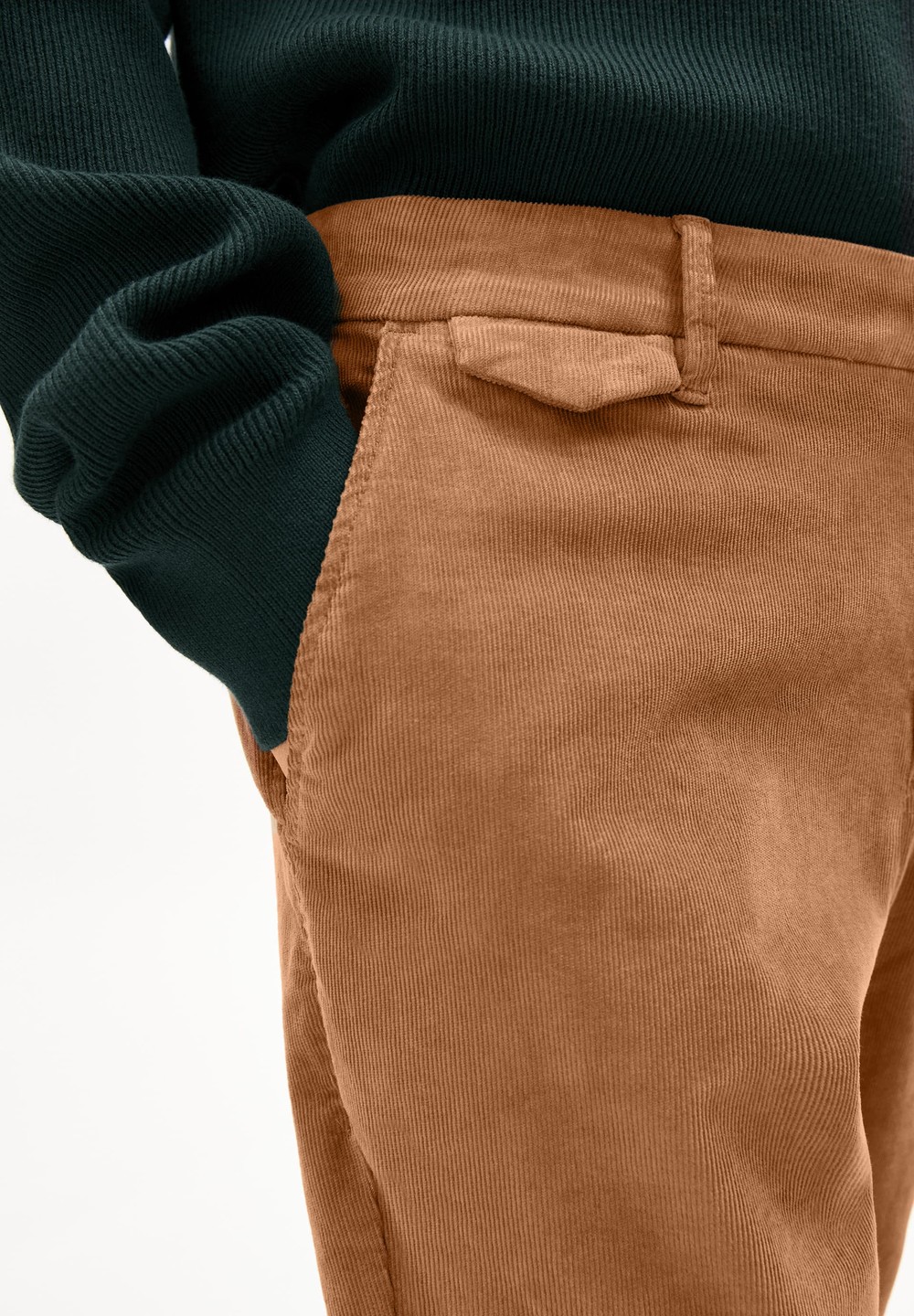 ARMEDANGELS ALVAARO PREMIUM CORD Chino Pants Regular Fit made of Organic Cotton Mix Cedar Wood | GDFCA6493