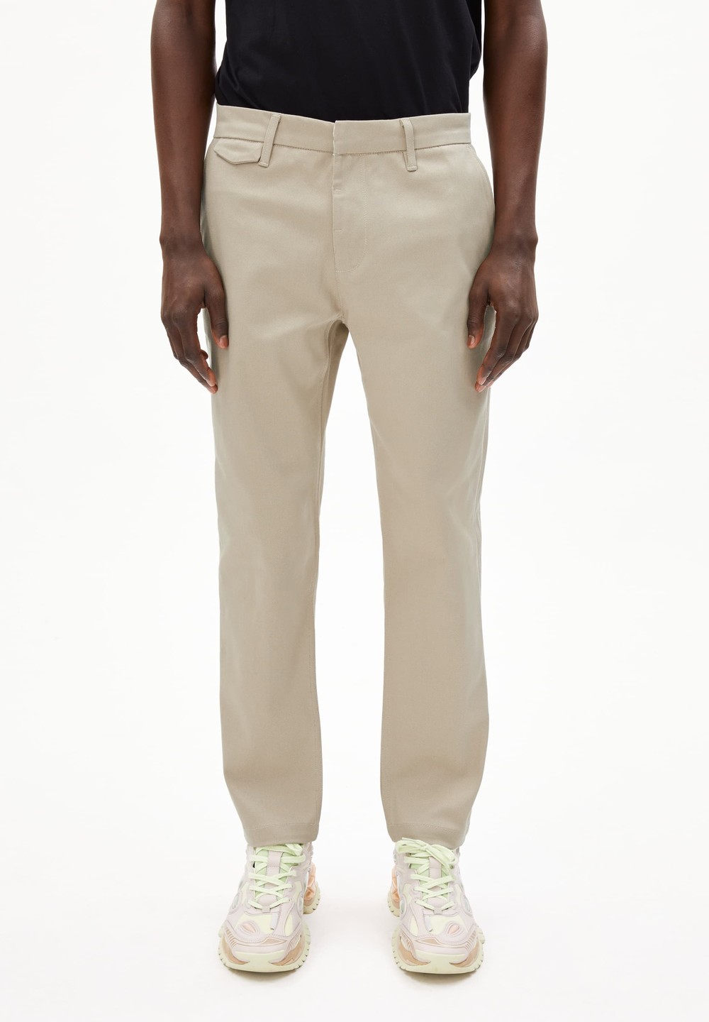 ARMEDANGELS ALVAARO PREMIUM Chino Pants made of Organic Cotton Mix Sand Stone | VUGNB2350