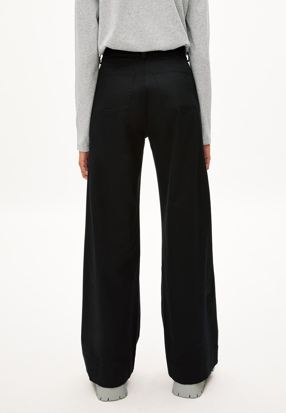 ARMEDANGELS ANUAA DETAIL Woven Pants Slim Fit made of Organic Cotton Mix Černé | RBNWO4862