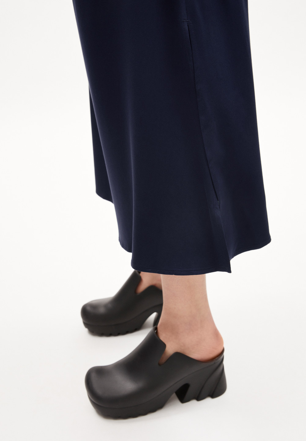 ARMEDANGELS ARAACE Woven Skirt Regular Fit made of TENCEL™ Lyocell Night Sky | LAKCF9810