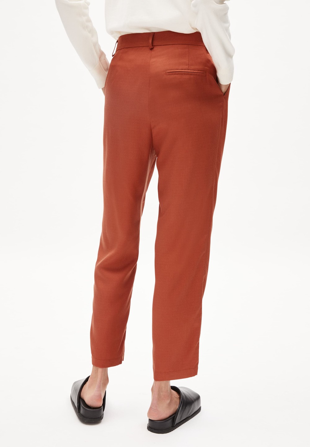 ARMEDANGELS ARETAA Pants Relaxed Fit made of TENCEL™ Lyocell Brick | CXEIO6095