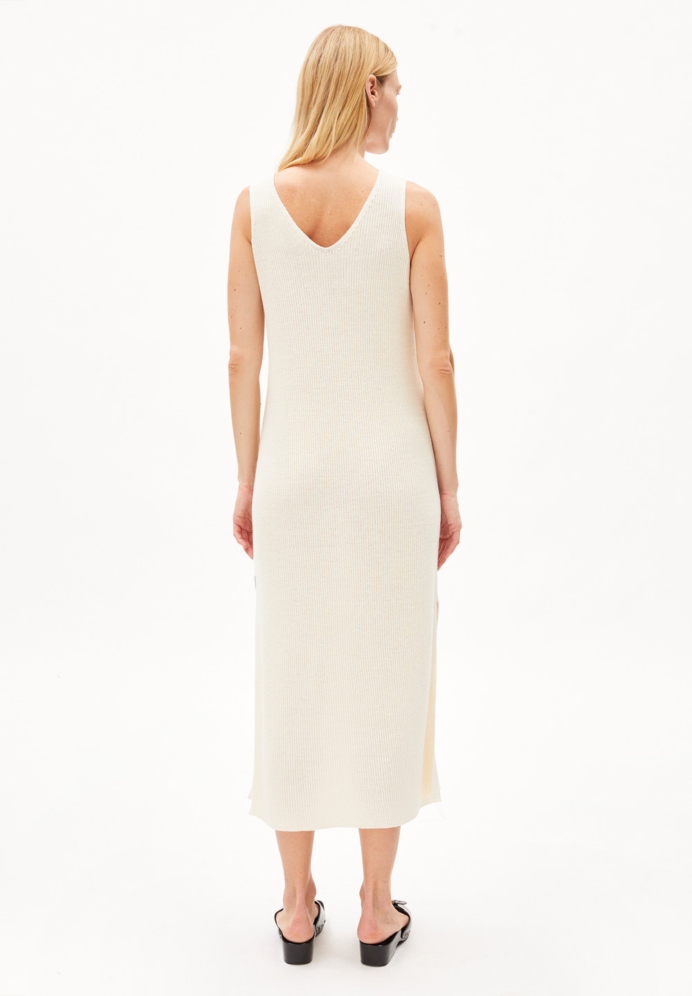 ARMEDANGELS CAROLINIAA LINO Knit Dress Regular Fit made of Linen-Mix Bílé | ALKFP6390