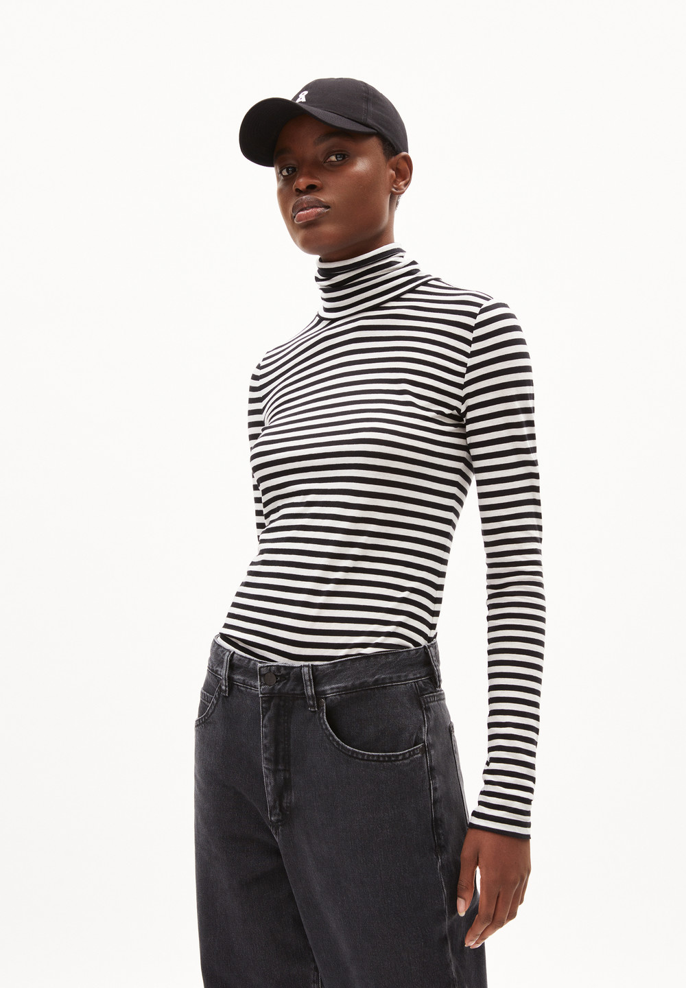 ARMEDANGELS GRAZILIAA STRIPES Longsleeve Slim Fit made of Organic Cotton Bílé | ASREN1273