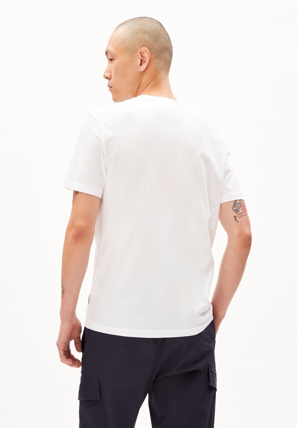 ARMEDANGELS JAAMES V-NECK T-Shirt Regular Fit made of Organic Cotton Bílé | XBURS2873