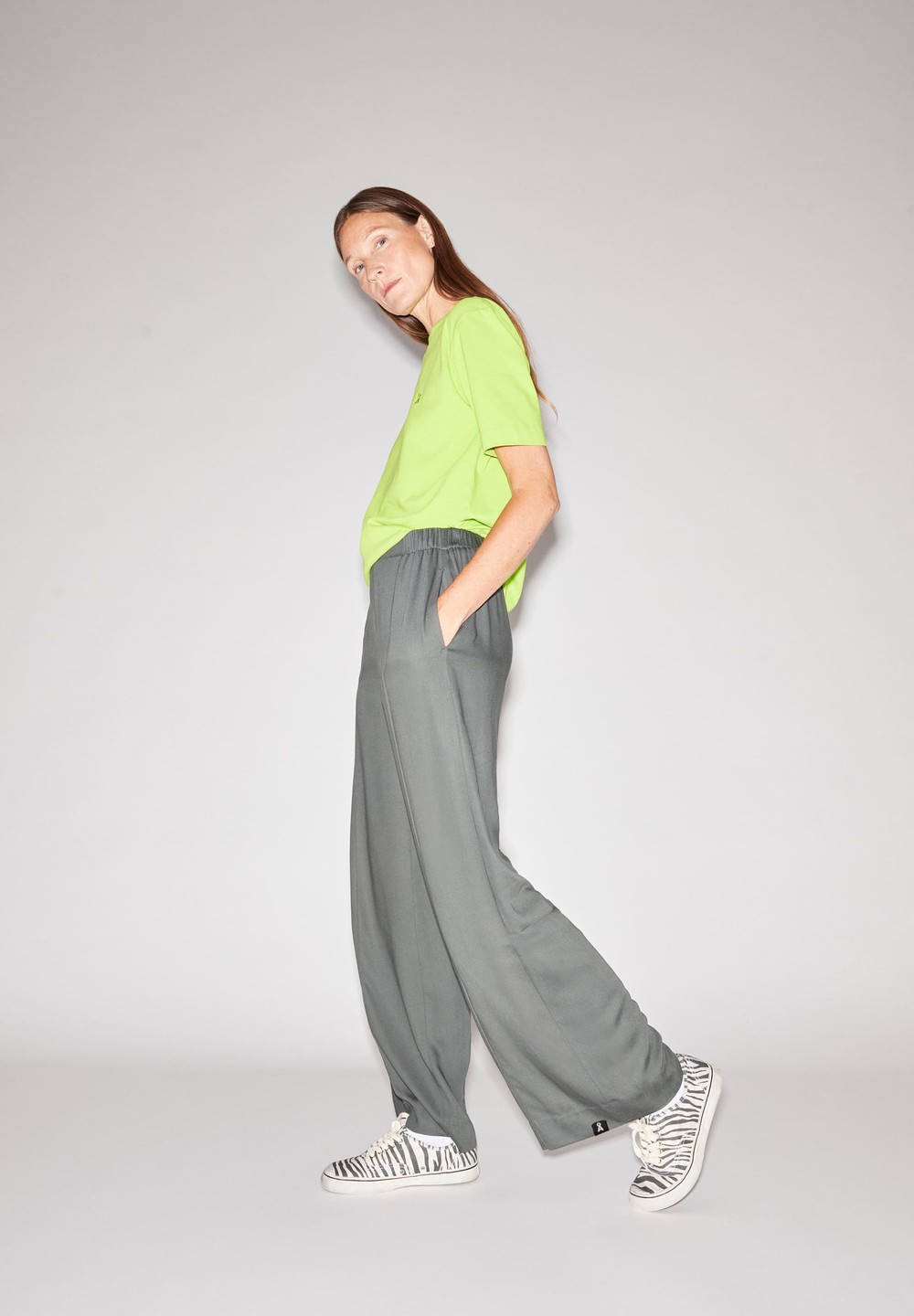 ARMEDANGELS JONVAALIE Woven Pants made of LENZING™ ECOVERO™ Viscose Space Steel | BQONE4952