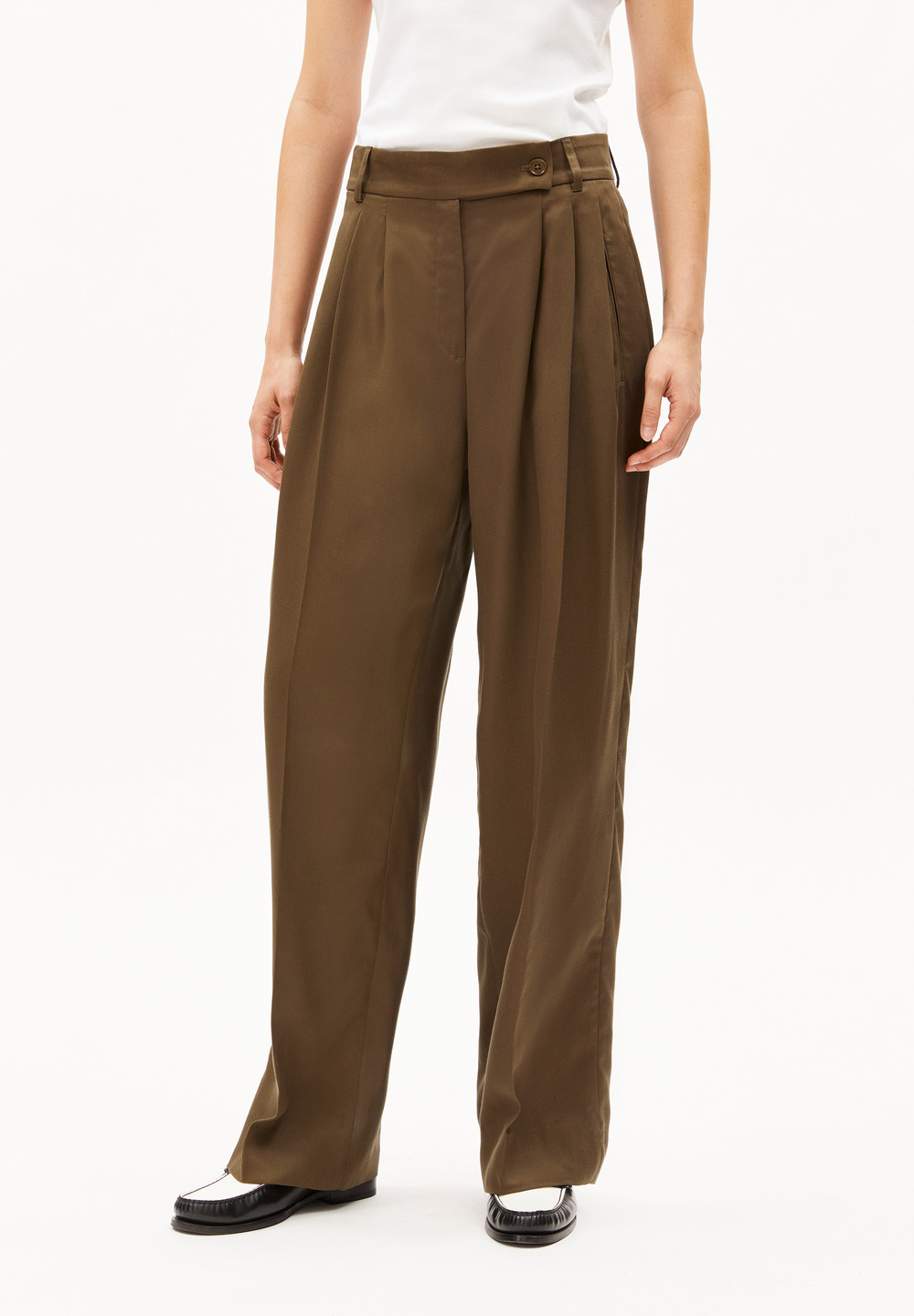 ARMEDANGELS KAAYAH Woven Pants made of TENCEL™ x REFIBRA™ Lyocell Dried Moss | OJKMX2538