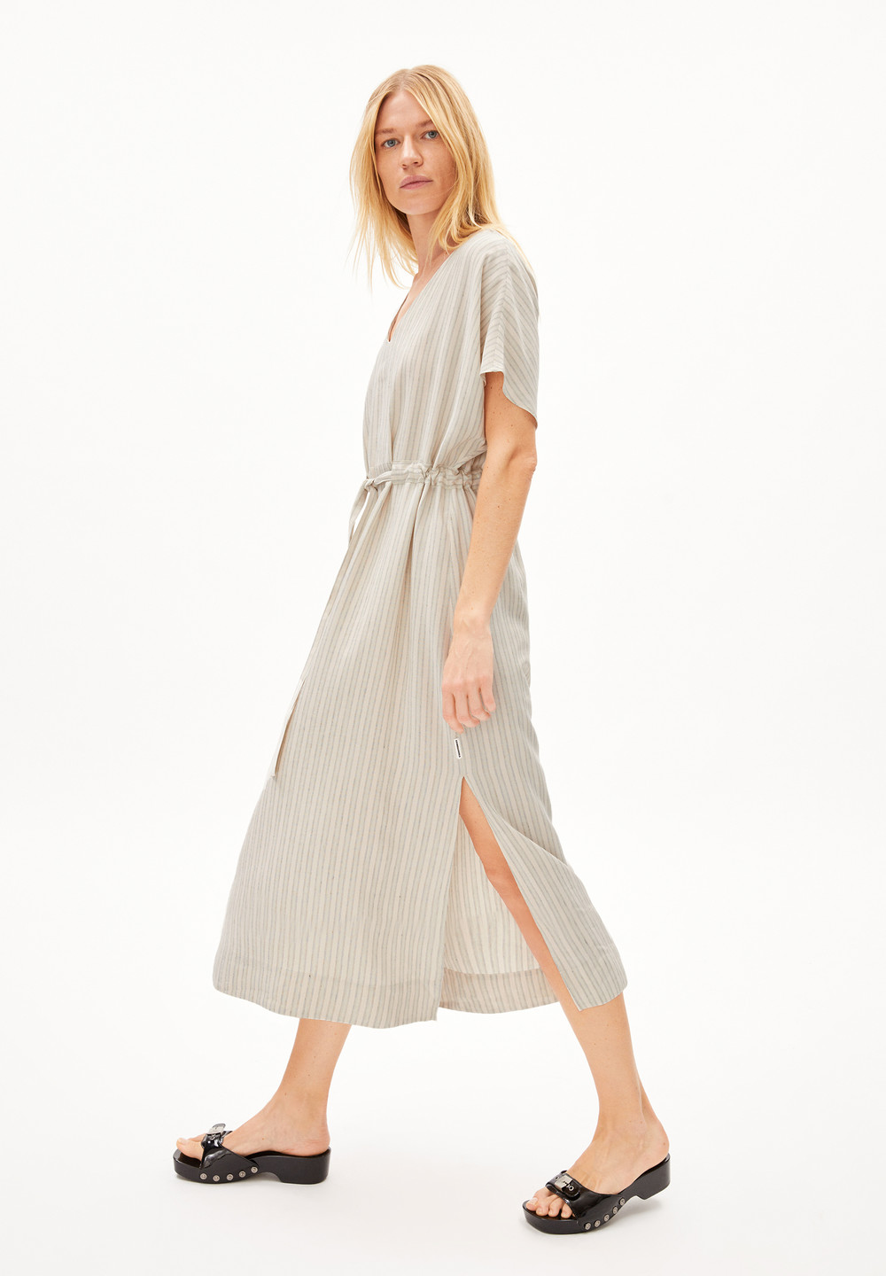 ARMEDANGELS MAAHALIANA LINO STRIPES Woven Dress Relaxed Fit made of Linen-Mix Oatmilk-light Matcha | EUDRN6259