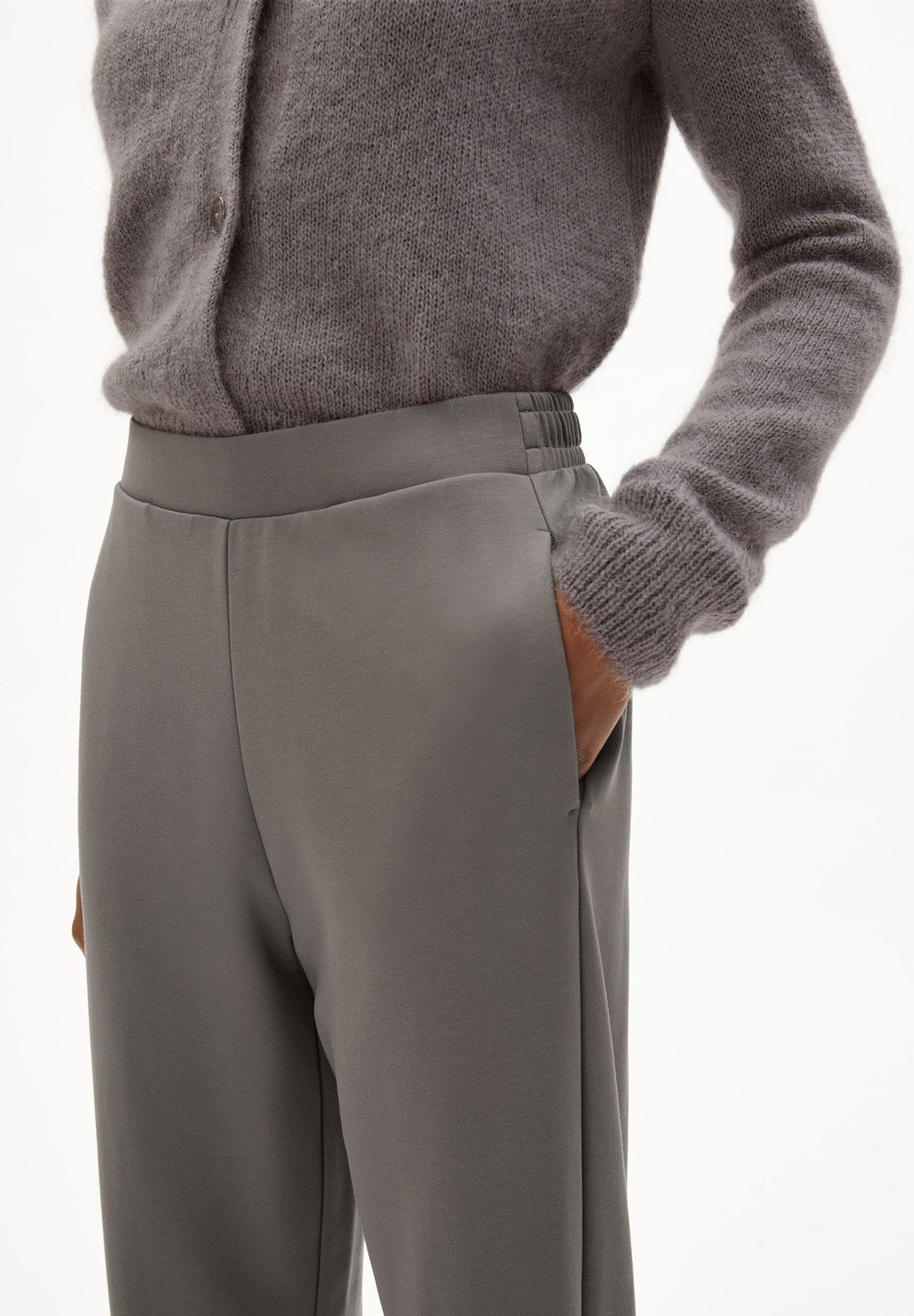 ARMEDANGELS MAGDAALENA Jersey Pants made of LENZING™ ECOVERO™ Mix Iron Cast | EQXGZ8675