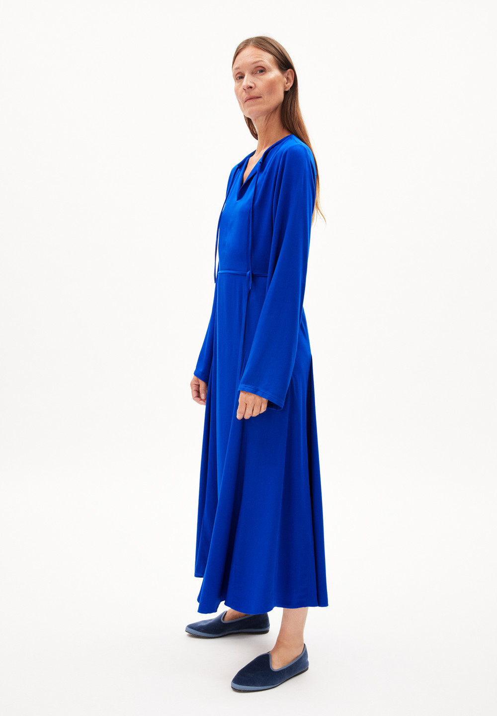 ARMEDANGELS MARIOLAANA Woven Dress Regular Fit made of LENZING™ ECOVERO™ Viscose Blankyt | PBWCG2091