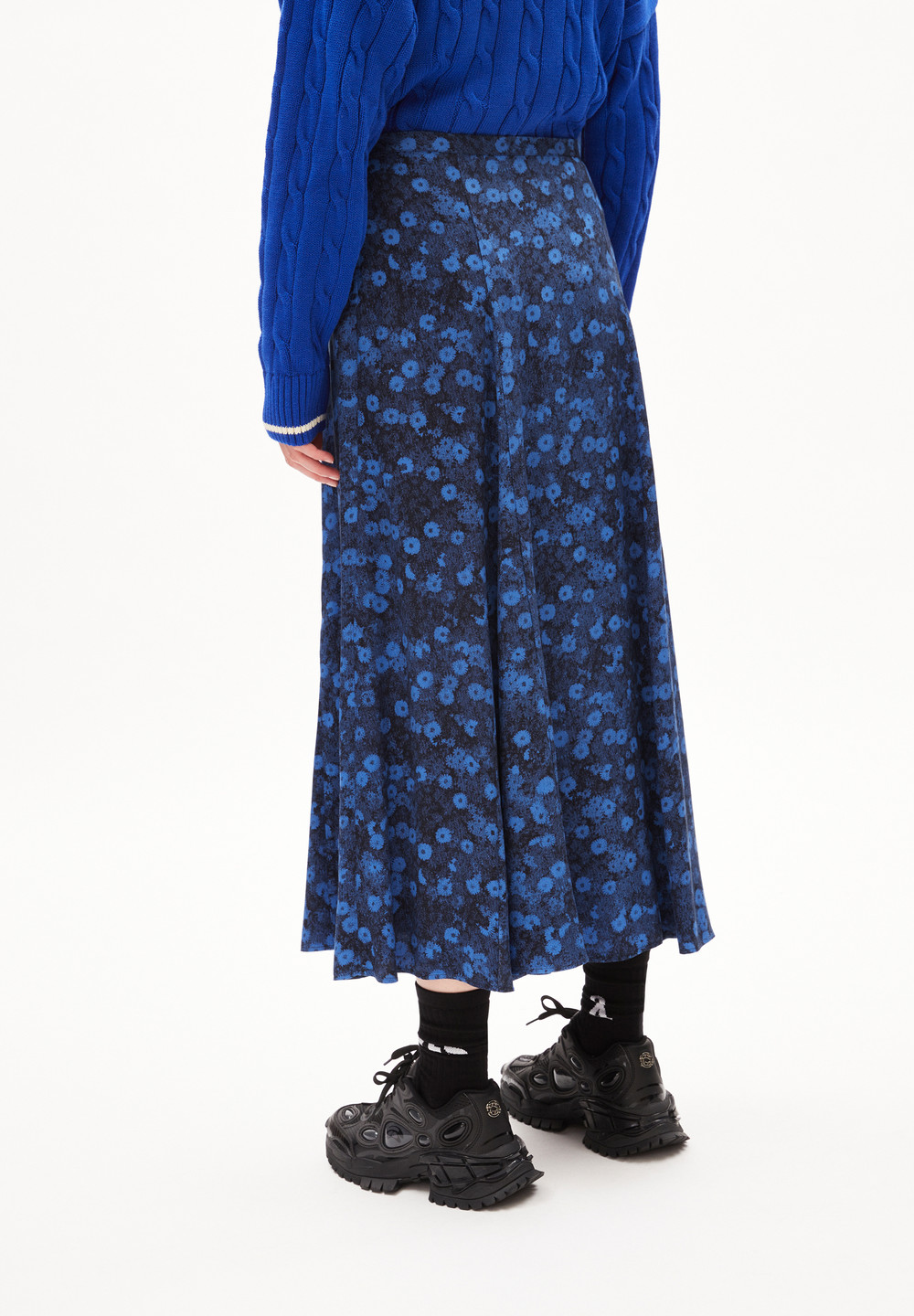 ARMEDANGELS MIKASAAMI MILLES FLEURS Woven Skirt Regular Fit made of LENZING™ ECOVERO™ Viscose Night Sky | DYHZT0615