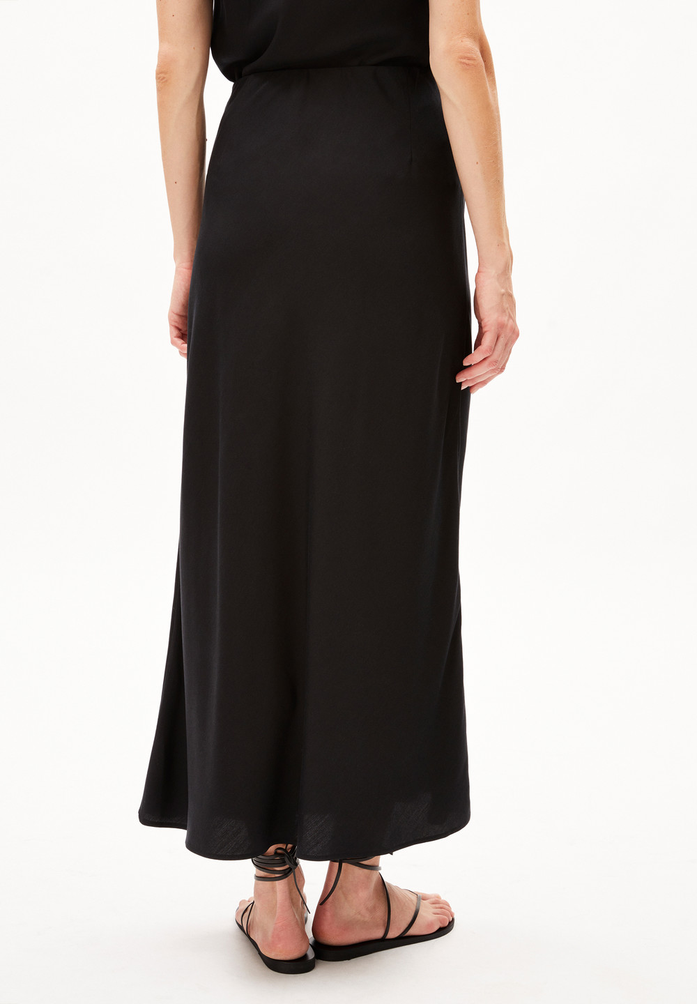 ARMEDANGELS MILAJAANA Woven Skirt Regular Fit made of TENCEL™ Lyocell Mix Černé | UDHIN1432