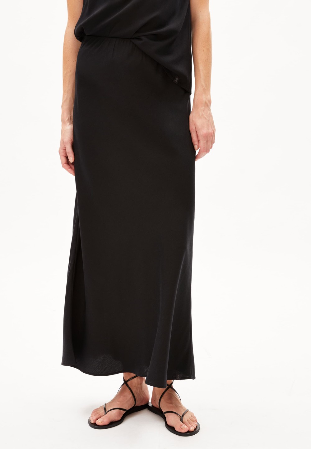 ARMEDANGELS MILAJAANA Woven Skirt Regular Fit made of TENCEL™ Lyocell Mix Černé | UDHIN1432