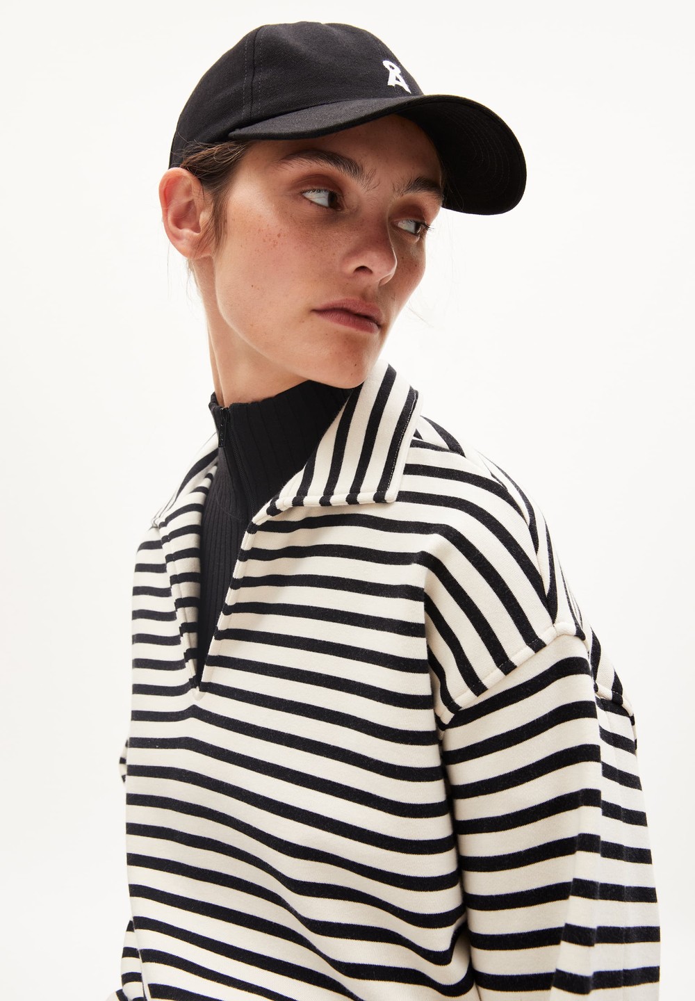 ARMEDANGELS NAIRAA STRIPE Sweatshirt Oversized Fit made of Organic Cotton Undyed-black | URXJH8460