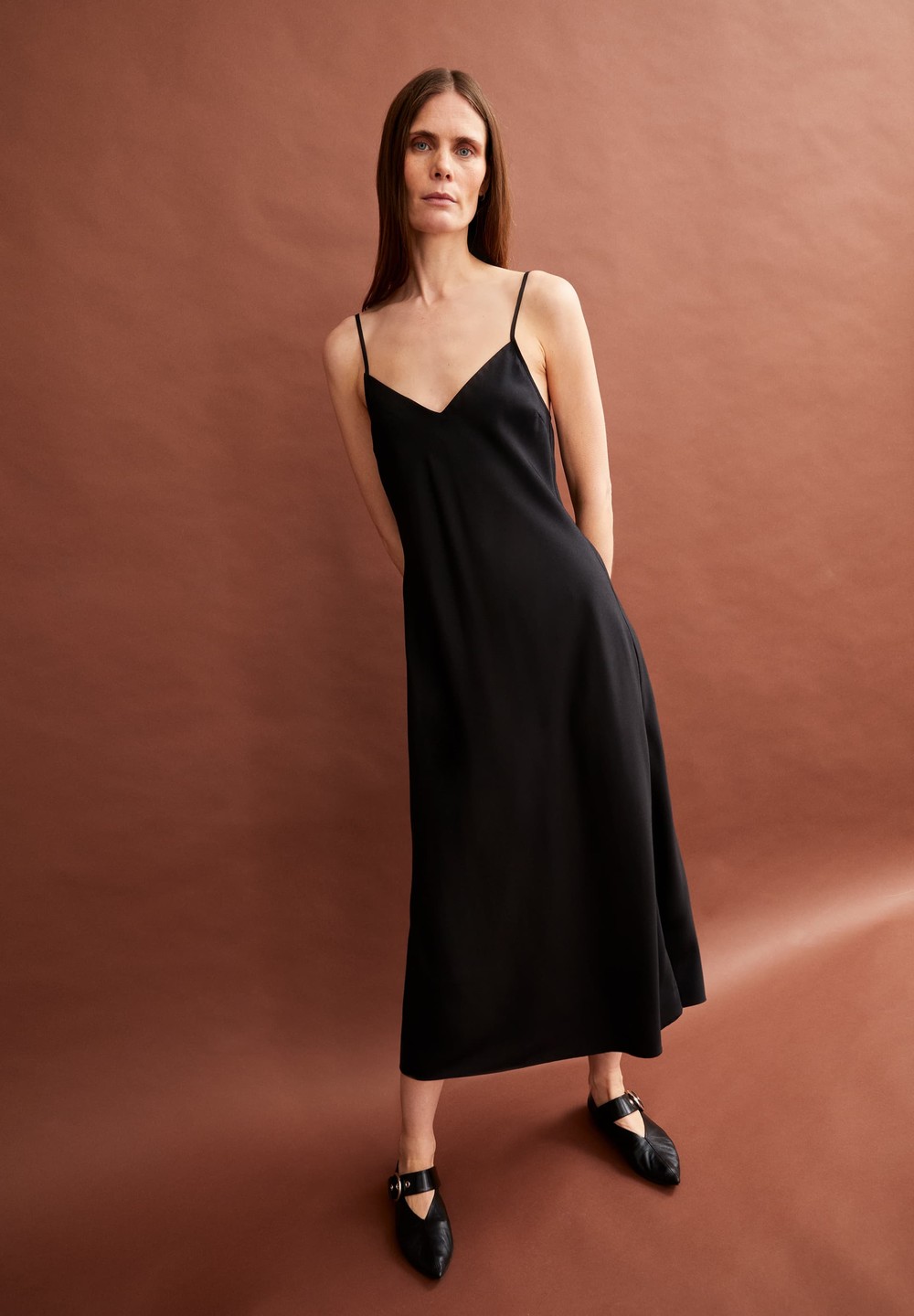 ARMEDANGELS NEYLAA Woven Dress Regular Fit made of TENCEL™ Lyocell Mix Černé | SPCEZ5170