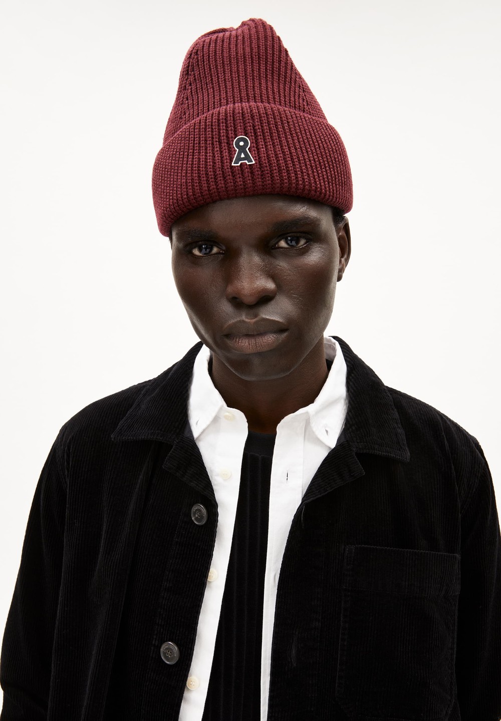 ARMEDANGELS NILDAAO ICONIC Beanie made of Organic Cotton Cranberry Juice | QSIGD6219