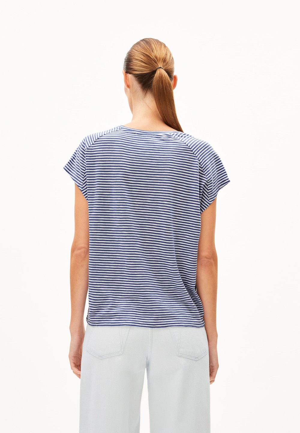 ARMEDANGELS ONELIAA LOVELY STRIPES T-Shirt Loose Fit made of Organic Cotton Faded Indigo-oatmilk | ZMBSX9584