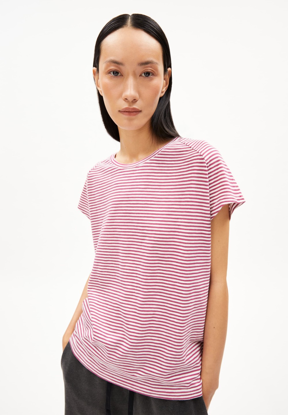 ARMEDANGELS ONELIAA LOVELY STRIPES T-Shirt Loose Fit made of Organic Cotton Crushed Berry-oatmilk | VDLYF5068