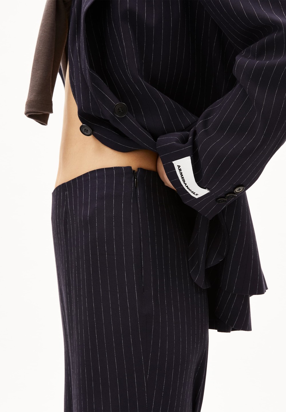 ARMEDANGELS PHAAMINA PINSTRIPE Woven Pants made of LENZING™ ECOVERO™ Viscose Mix Night Sky-white | YLHNM0685