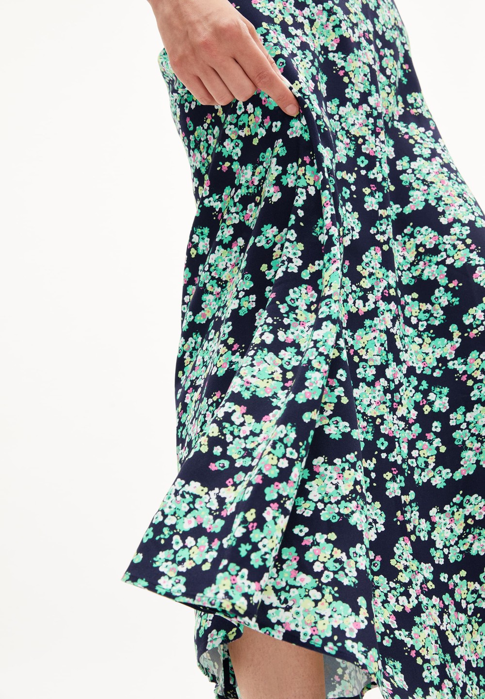 ARMEDANGELS SAALANJA DITSY FLORAL Woven Skirt Regular Fit made of LENZING™ ECOVERO™ Viscose Night Sky | PVMEC9046