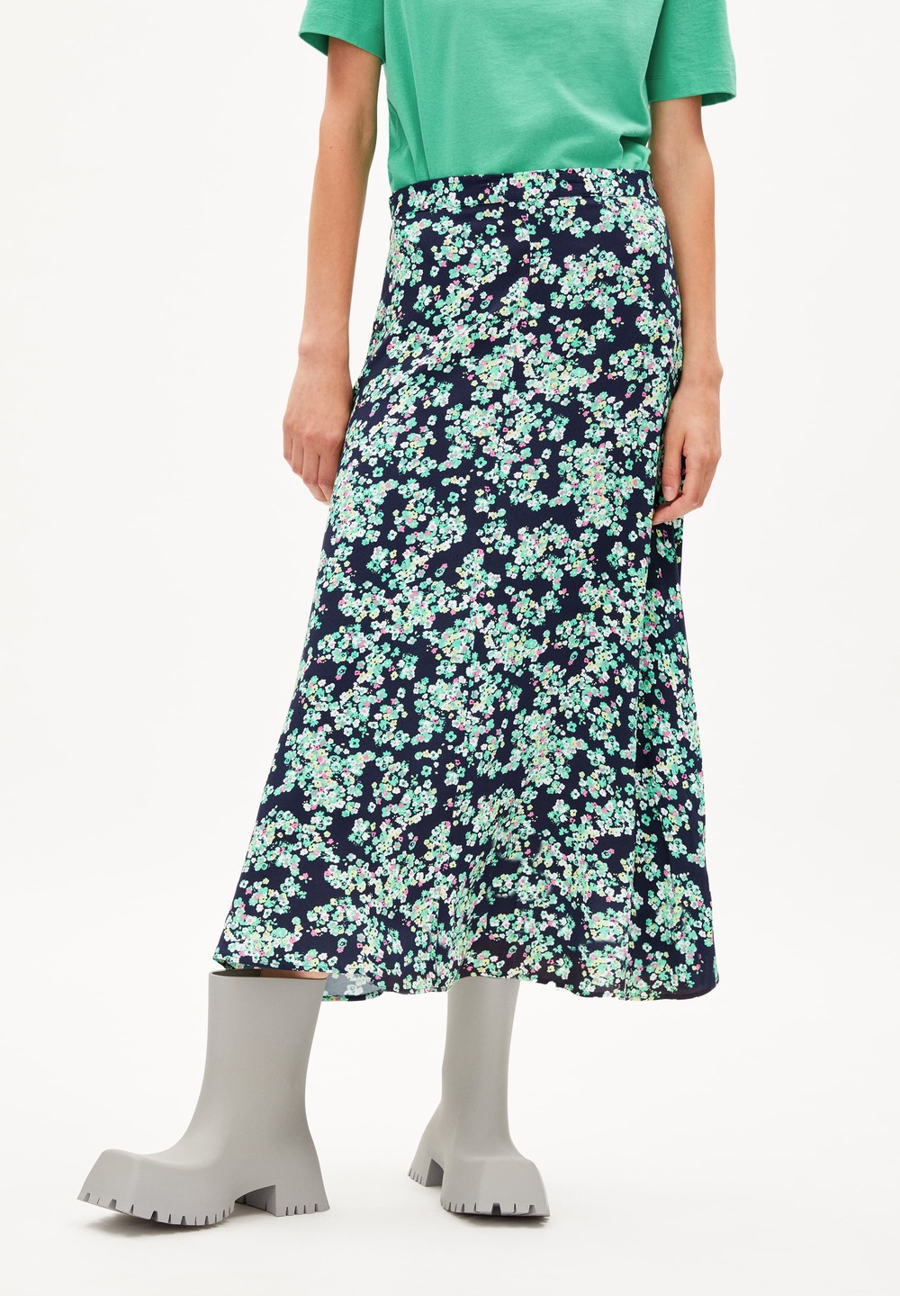 ARMEDANGELS SAALANJA DITSY FLORAL Woven Skirt Regular Fit made of LENZING™ ECOVERO™ Viscose Night Sky | PVMEC9046