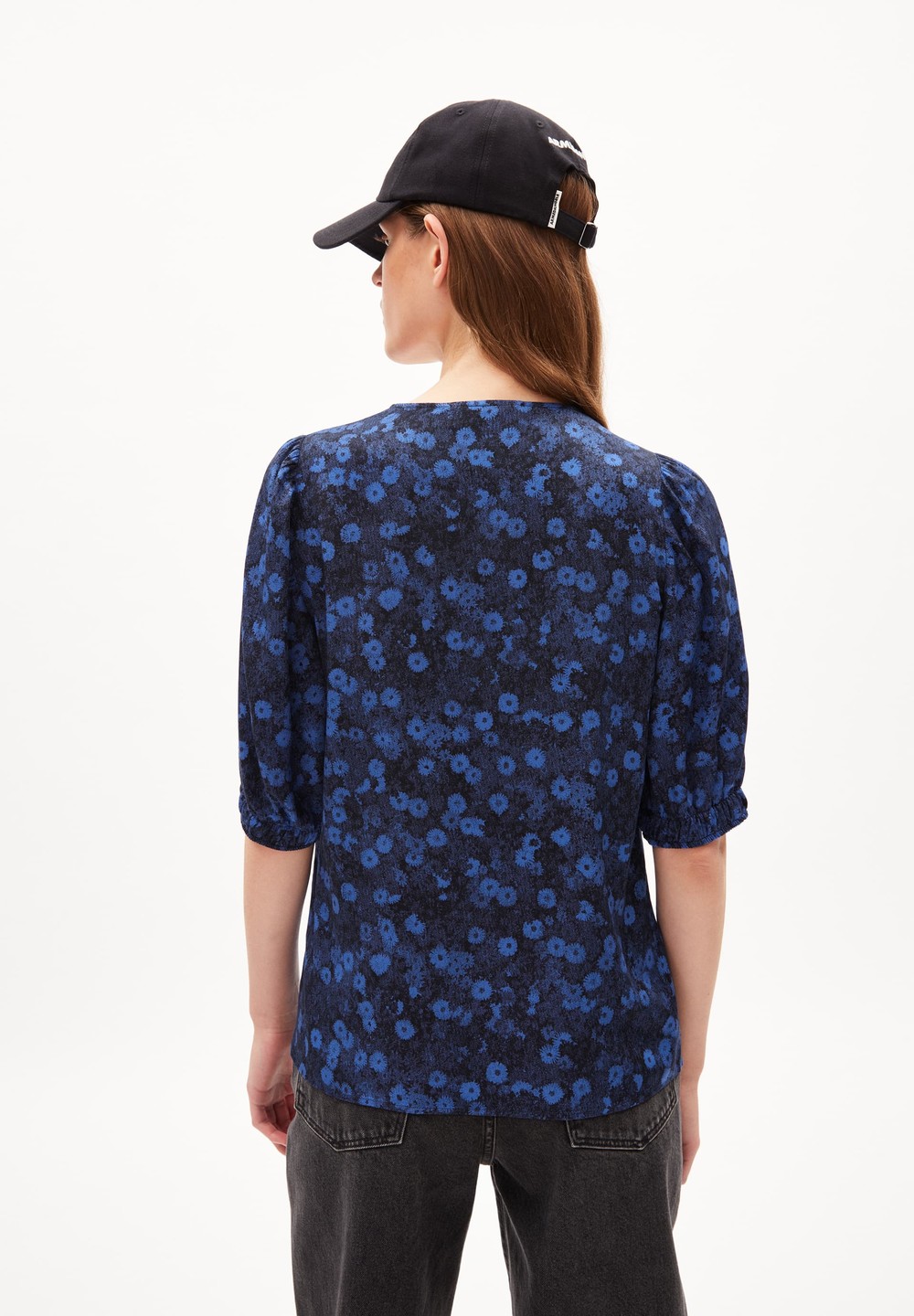 ARMEDANGELS SAARITA MILLES FLEURS Blouse Regular Fit made of LENZING™ ECOVERO™ Viscose Night Sky | IKBDF5038