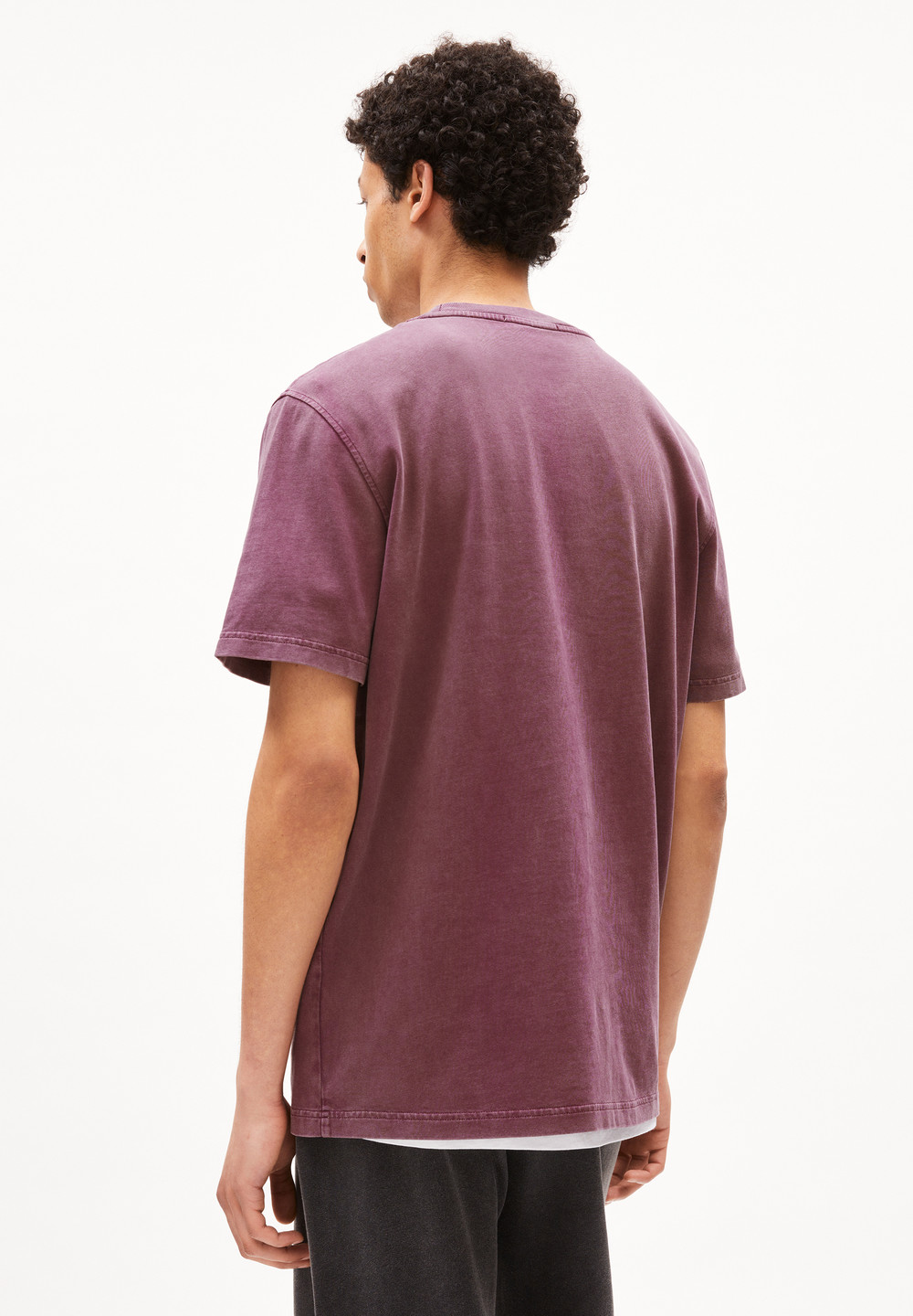 ARMEDANGELS TAALU GMT DYE Heavyweight T-Shirt Relaxed Fit made of Organic Cotton Crushed Berry Washed | TKNBG6752