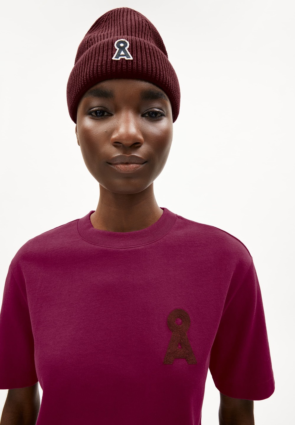 ARMEDANGELS TARJAA Å EMBRO Heavyweight T-Shirt Loose Fit made of Organic Cotton Mix Cherry Juice | MVAGL8153