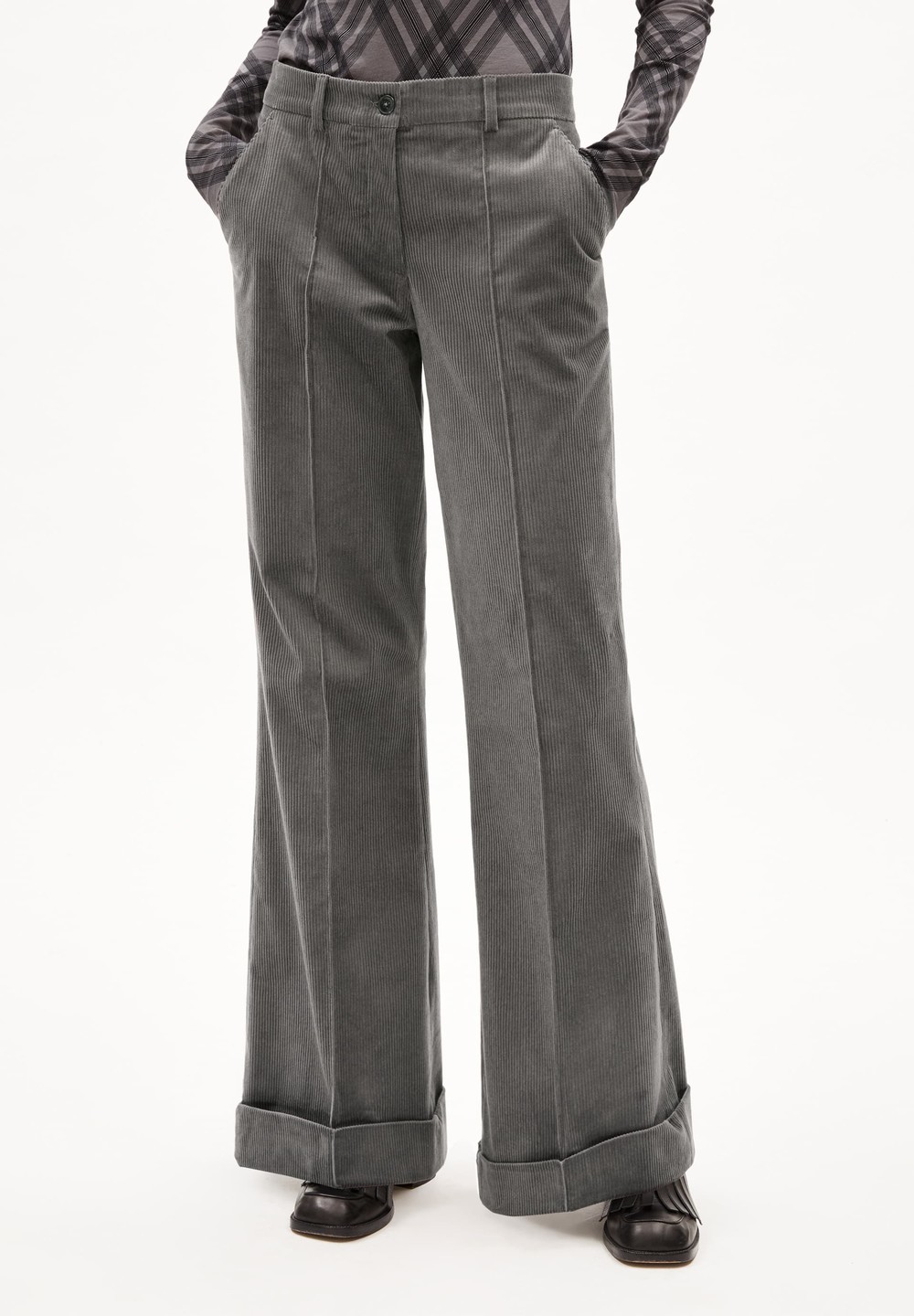 ARMEDANGELS XELLAA CORDUROY Woven Pants made of Organic Cotton Mix Iron Cast | UYWJS2791