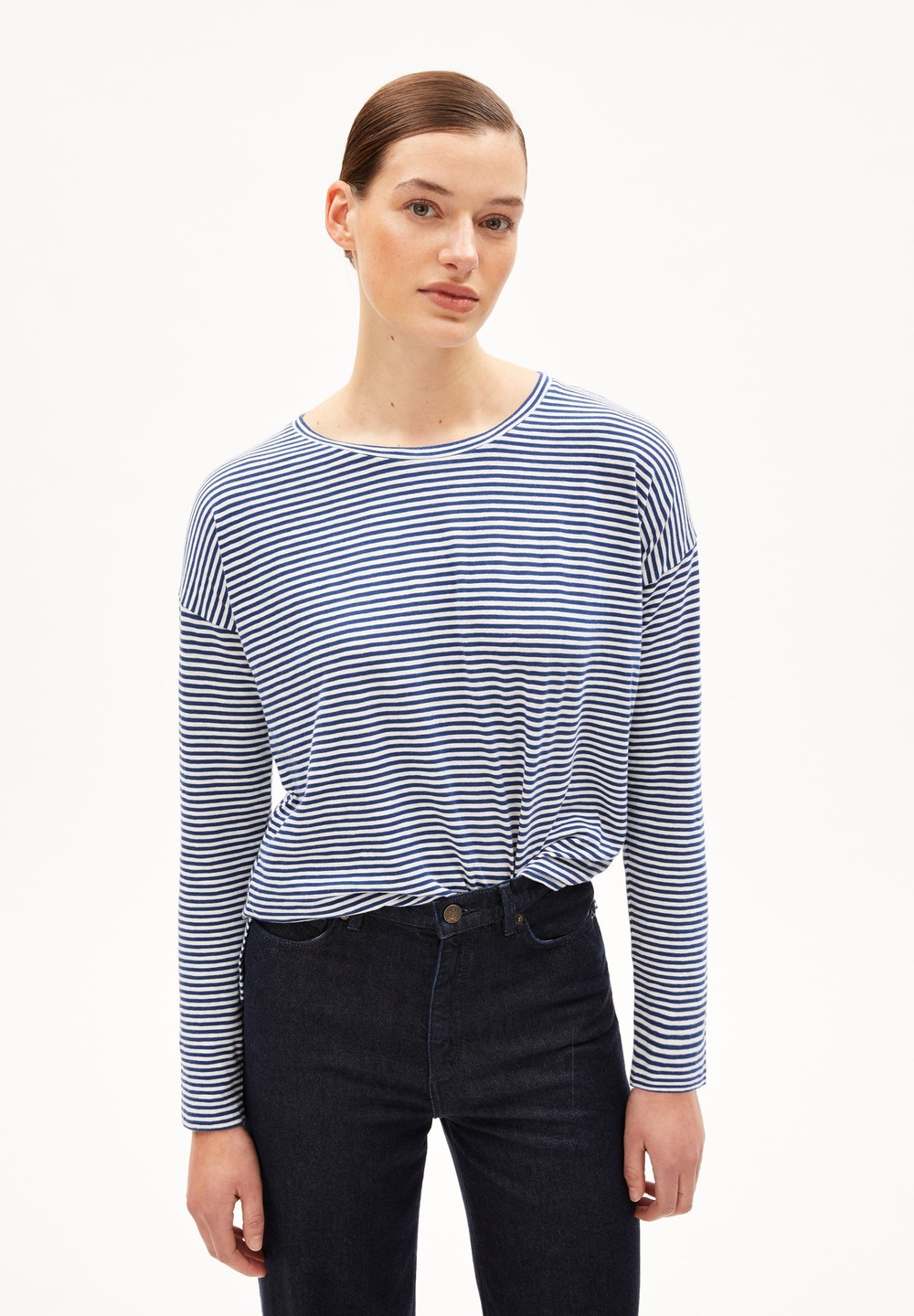 ARMEDANGELS XIANAA LOVELY STRIPES Longsleeve Oversized Fit made of Organic Cotton Faded Indigo-oatmilk | VRHLM5973